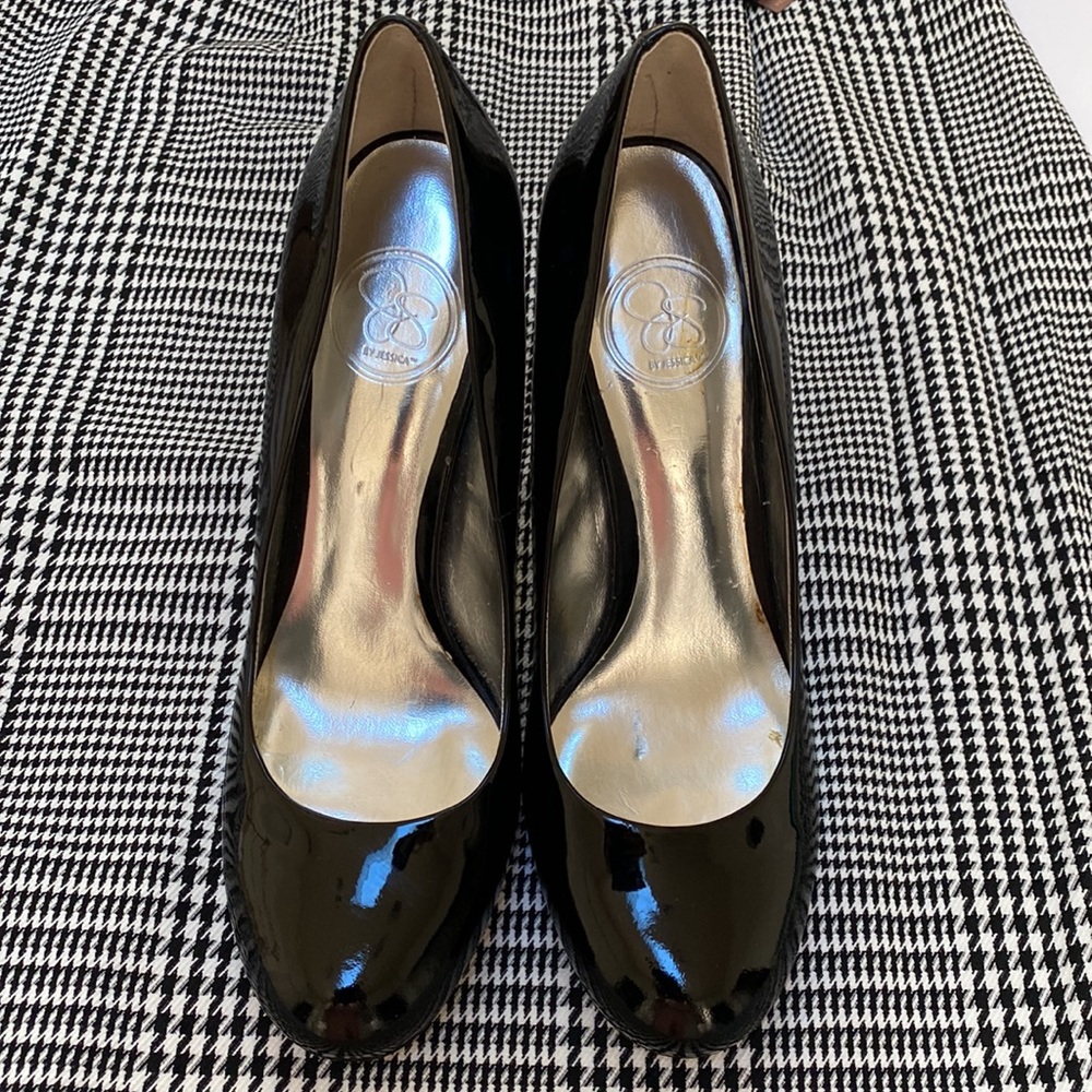 Jessica Simpson Patent Black heels 7.5 Size - Picture 2 of 7